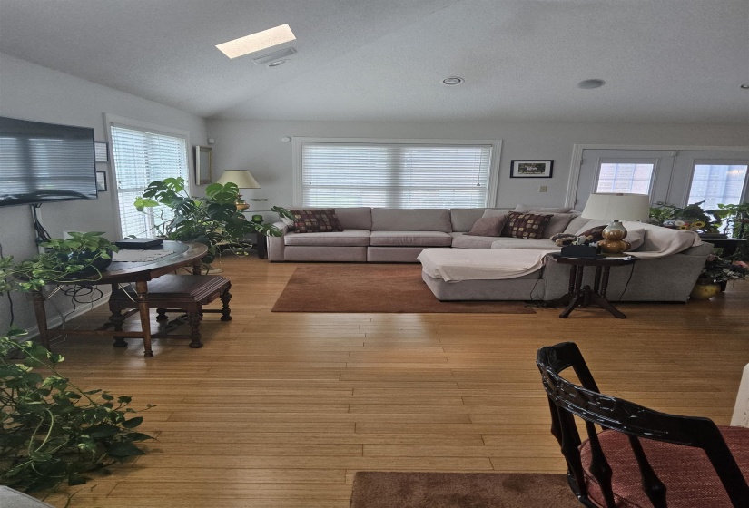 6675 WALTER FOREST CV, Memphis, Tennessee 38141, 3 Bedroom Bedrooms, 7 Room Rooms,3 BathroomBathrooms,Residential,For Sale,WALTER FOREST,0,10228937