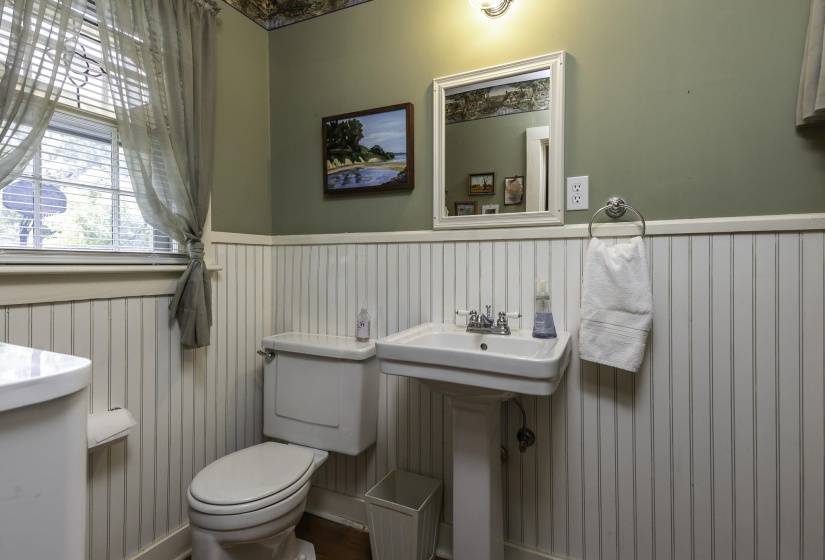 817 SHOTWELL ST, Memphis, Tennessee 38111, 4 Bedroom Bedrooms, 7 Room Rooms,3 BathroomBathrooms,Residential,For Sale,SHOTWELL,0,10228941