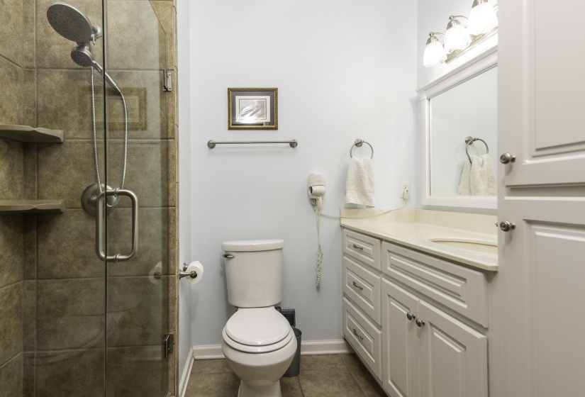 817 SHOTWELL ST, Memphis, Tennessee 38111, 4 Bedroom Bedrooms, 7 Room Rooms,3 BathroomBathrooms,Residential,For Sale,SHOTWELL,0,10228941
