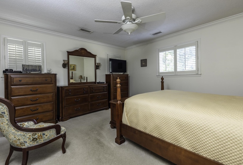 817 SHOTWELL ST, Memphis, Tennessee 38111, 4 Bedroom Bedrooms, 7 Room Rooms,3 BathroomBathrooms,Residential,For Sale,SHOTWELL,0,10228941