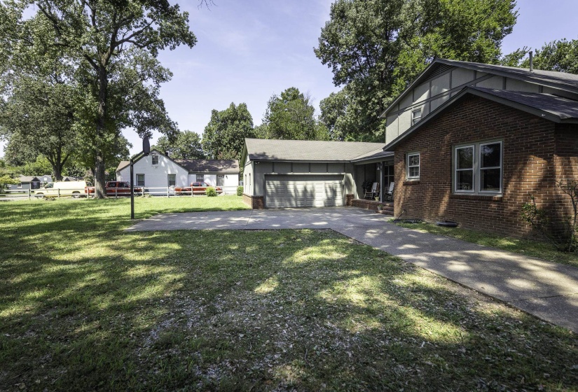 817 SHOTWELL ST, Memphis, Tennessee 38111, 4 Bedroom Bedrooms, 7 Room Rooms,3 BathroomBathrooms,Residential,For Sale,SHOTWELL,0,10228941