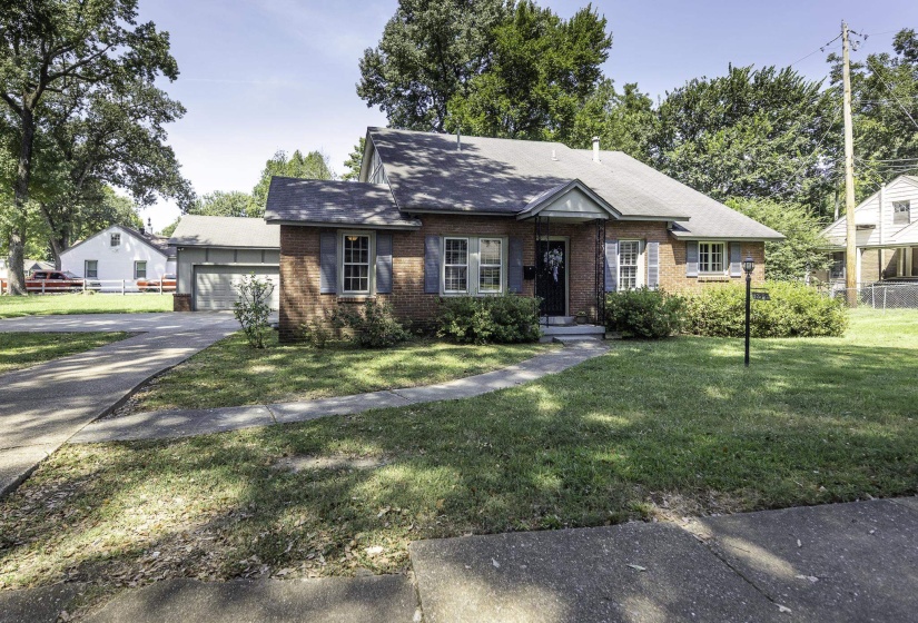 817 SHOTWELL ST, Memphis, Tennessee 38111, 4 Bedroom Bedrooms, 7 Room Rooms,3 BathroomBathrooms,Residential,For Sale,SHOTWELL,0,10228941