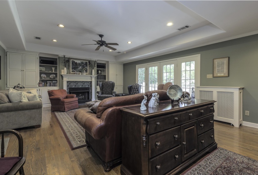 817 SHOTWELL ST, Memphis, Tennessee 38111, 4 Bedroom Bedrooms, 7 Room Rooms,3 BathroomBathrooms,Residential,For Sale,SHOTWELL,0,10228941