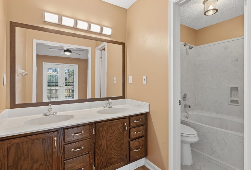 6717 ROSS RIDGE DR, Memphis, Tennessee 38141, 2 Bedroom Bedrooms, 5 Room Rooms,2 BathroomBathrooms,Residential,For Sale,ROSS RIDGE,0,10228944
