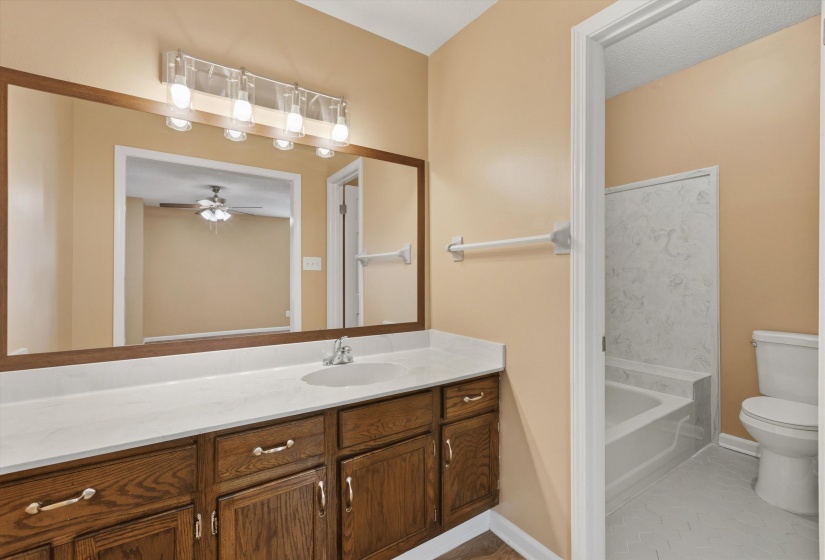 6717 ROSS RIDGE DR, Memphis, Tennessee 38141, 2 Bedroom Bedrooms, 5 Room Rooms,2 BathroomBathrooms,Residential,For Sale,ROSS RIDGE,0,10228944
