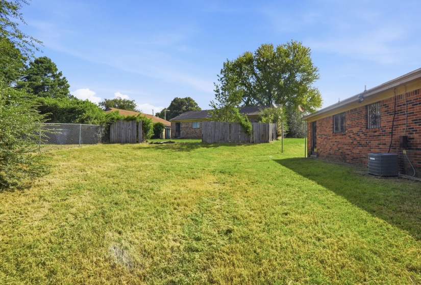 3608 RUSSELWOOD DR, Memphis, Tennessee 38128, 4 Bedroom Bedrooms, 6 Room Rooms,1 BathroomBathrooms,Residential,For Sale,RUSSELWOOD,0,10228945