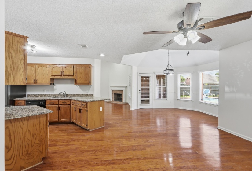 1325 RIVER PINE DR, Collierville, Tennessee 38017, 3 Bedroom Bedrooms, 7 Room Rooms,2 BathroomBathrooms,Residential,For Sale,RIVER PINE,0,10228948