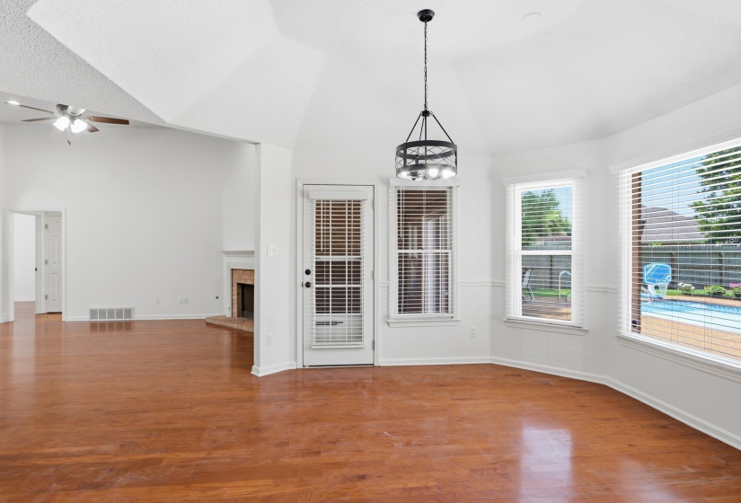 1325 RIVER PINE DR, Collierville, Tennessee 38017, 3 Bedroom Bedrooms, 7 Room Rooms,2 BathroomBathrooms,Residential,For Sale,RIVER PINE,0,10228948