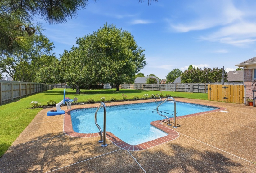 1325 RIVER PINE DR, Collierville, Tennessee 38017, 3 Bedroom Bedrooms, 7 Room Rooms,2 BathroomBathrooms,Residential,For Sale,RIVER PINE,0,10228948
