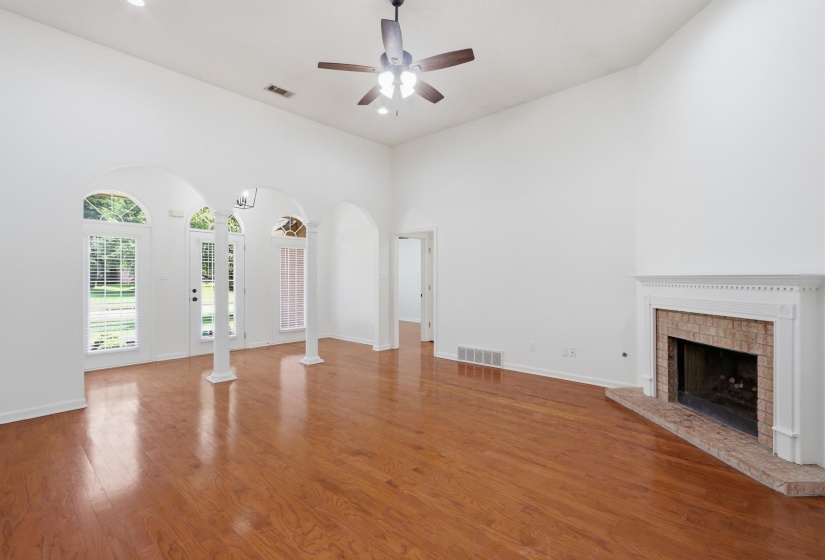 1325 RIVER PINE DR, Collierville, Tennessee 38017, 3 Bedroom Bedrooms, 7 Room Rooms,2 BathroomBathrooms,Residential,For Sale,RIVER PINE,0,10228948