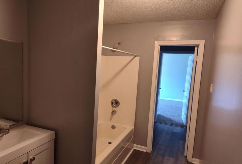 2525 ROZELLE RD, Memphis, Tennessee 38114, 3 Bedroom Bedrooms, 0 ,1.1 BathroomBathrooms,Duplexes,For Sale,ROZELLE,0,10211237