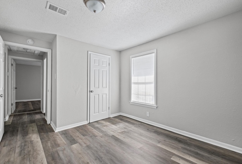 564 PEEBLES RD, Memphis, Tennessee 38109, 2 Bedroom Bedrooms, 0 ,1 BathroomBathrooms,Duplexes,For Sale,PEEBLES,0,10228957