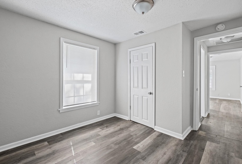 564 PEEBLES RD, Memphis, Tennessee 38109, 2 Bedroom Bedrooms, 0 ,1 BathroomBathrooms,Duplexes,For Sale,PEEBLES,0,10228957