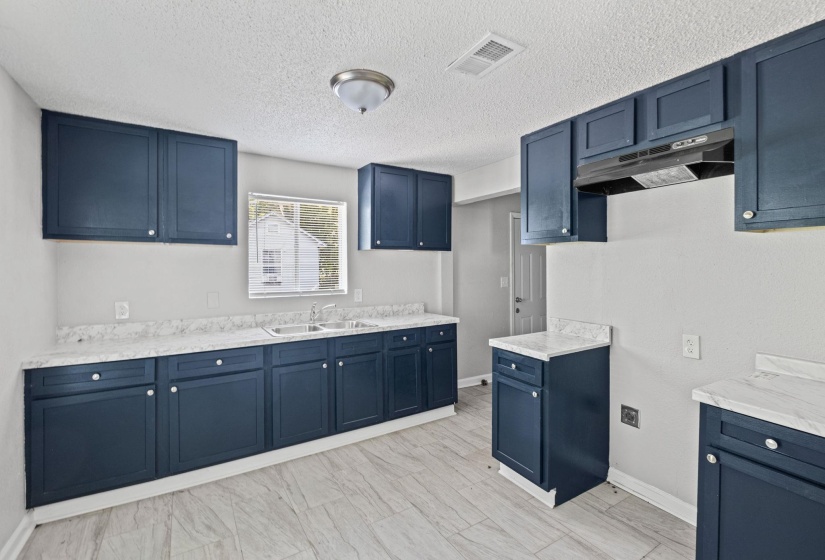 564 PEEBLES RD, Memphis, Tennessee 38109, 2 Bedroom Bedrooms, 0 ,1 BathroomBathrooms,Duplexes,For Sale,PEEBLES,0,10228957