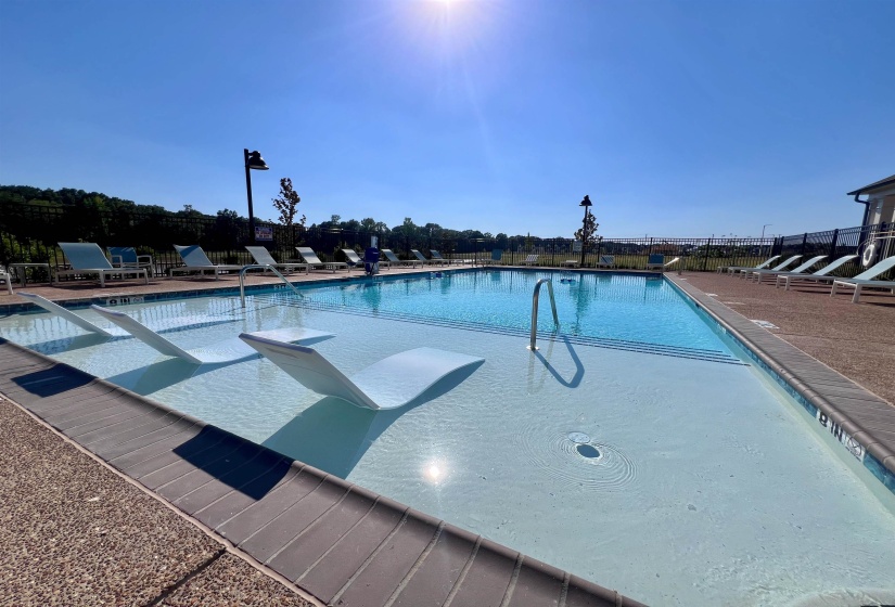 10291 LOUANNE DR, Collierville, Tennessee 38017, 4 Bedroom Bedrooms, 10 Room Rooms,3 BathroomBathrooms,Residential,For Sale,LOUANNE,0,10225563