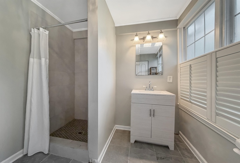 2790 UNION AVE, Memphis, Tennessee 38111, 2 Bedroom Bedrooms, 5 Room Rooms,2 BathroomBathrooms,Residential,For Sale,UNION,0,10228953