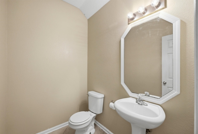 858 CROSSFIELD CV, Memphis, Tennessee 38109, 3 Bedroom Bedrooms, 6 Room Rooms,2.1 BathroomBathrooms,Residential,For Sale,CROSSFIELD,0,10228955