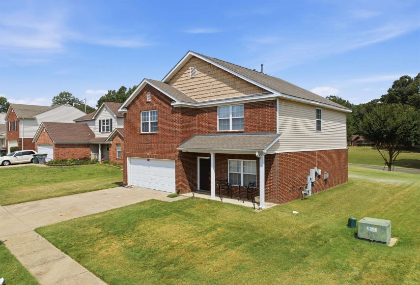 858 CROSSFIELD CV, Memphis, Tennessee 38109, 3 Bedroom Bedrooms, 6 Room Rooms,2.1 BathroomBathrooms,Residential,For Sale,CROSSFIELD,0,10228955