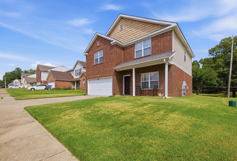 858 CROSSFIELD CV, Memphis, Tennessee 38109, 3 Bedroom Bedrooms, 6 Room Rooms,2.1 BathroomBathrooms,Residential,For Sale,CROSSFIELD,0,10228955