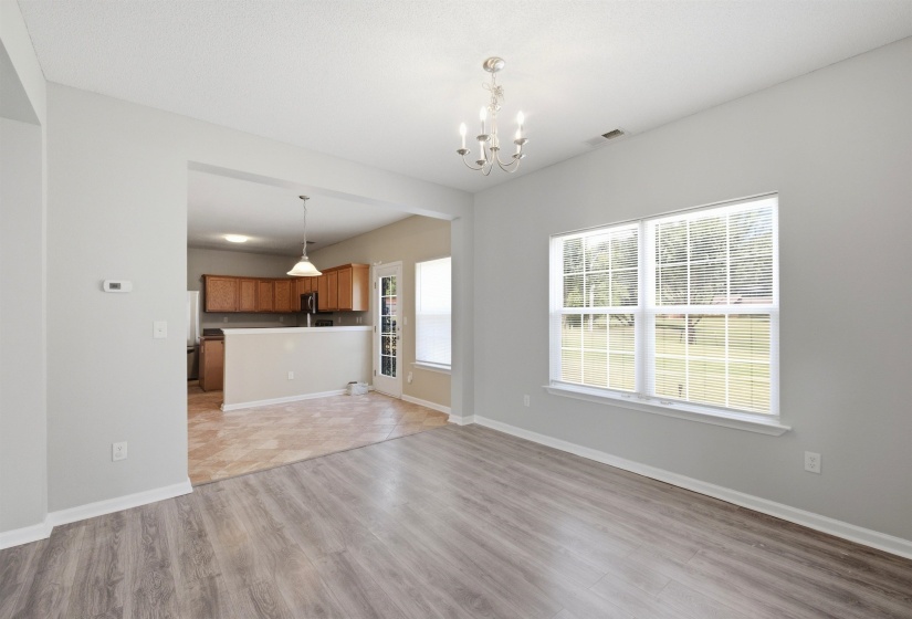 858 CROSSFIELD CV, Memphis, Tennessee 38109, 3 Bedroom Bedrooms, 6 Room Rooms,2.1 BathroomBathrooms,Residential,For Sale,CROSSFIELD,0,10228955