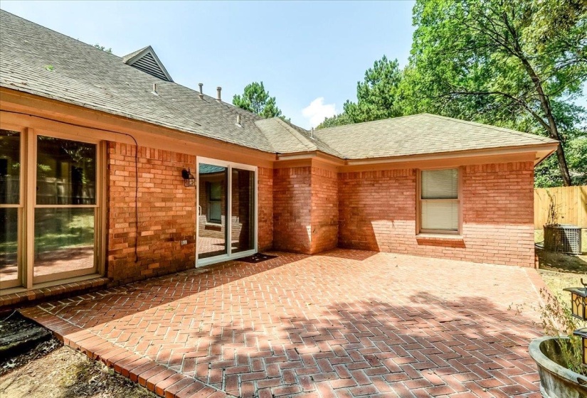 8902 WALNUT RIDGE LOOP, Memphis, Tennessee 38018, 4 Bedroom Bedrooms, 7 Room Rooms,2 BathroomBathrooms,Residential,For Sale,WALNUT RIDGE,0,10228959