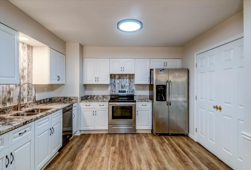 8902 WALNUT RIDGE LOOP, Memphis, Tennessee 38018, 4 Bedroom Bedrooms, 7 Room Rooms,2 BathroomBathrooms,Residential,For Sale,WALNUT RIDGE,0,10228959
