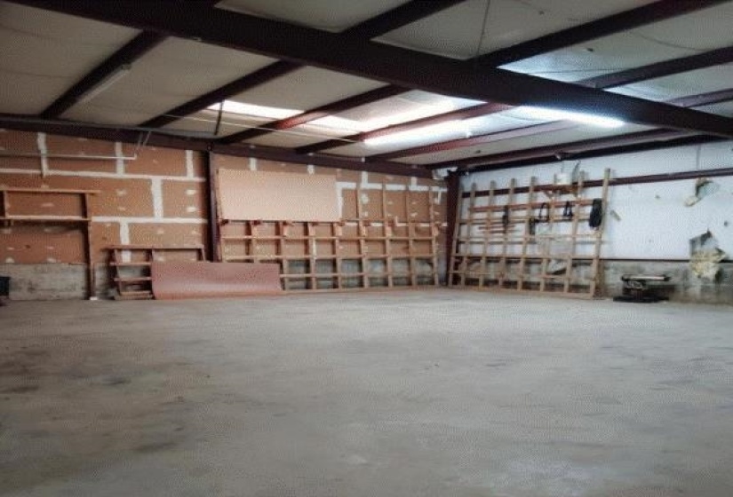 3224 LINDA DR, Memphis, Tennessee 38118, 0 , 0 ,0,Commercial/industrial,For Sale,LINDA,0,10228973