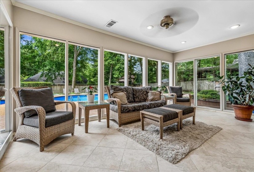 6767 POPLAR PIKE, Memphis, Tennessee 38119, 5 Bedroom Bedrooms, 13 Room Rooms,3.1 BathroomBathrooms,Residential,For Sale,POPLAR,0,10228962