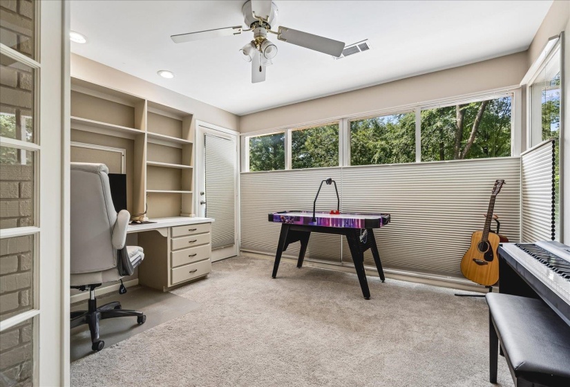6767 POPLAR PIKE, Memphis, Tennessee 38119, 5 Bedroom Bedrooms, 13 Room Rooms,3.1 BathroomBathrooms,Residential,For Sale,POPLAR,0,10228962
