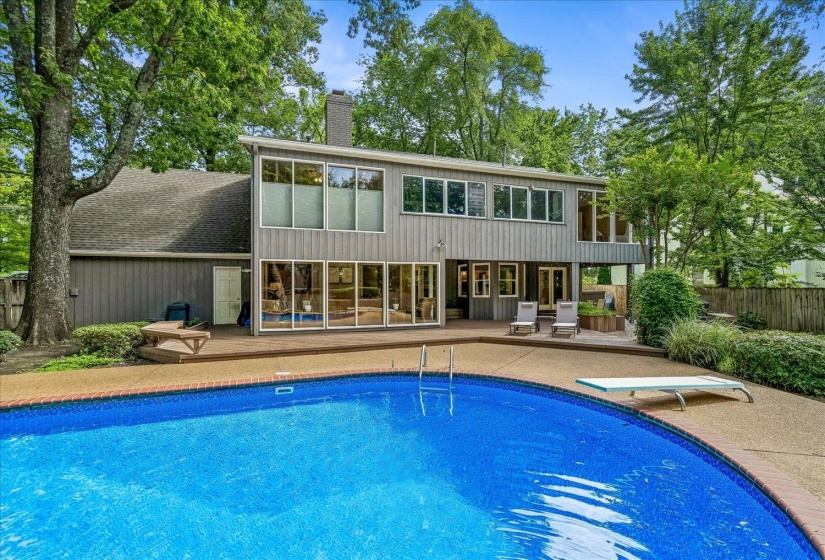6767 POPLAR PIKE, Memphis, Tennessee 38119, 5 Bedroom Bedrooms, 13 Room Rooms,3.1 BathroomBathrooms,Residential,For Sale,POPLAR,0,10228962