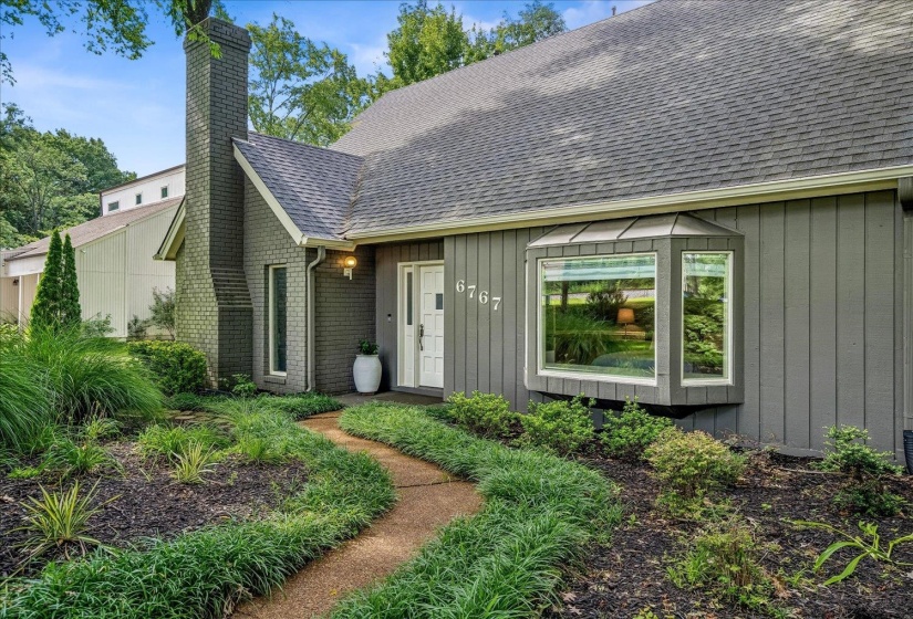 6767 POPLAR PIKE, Memphis, Tennessee 38119, 5 Bedroom Bedrooms, 13 Room Rooms,3.1 BathroomBathrooms,Residential,For Sale,POPLAR,0,10228962