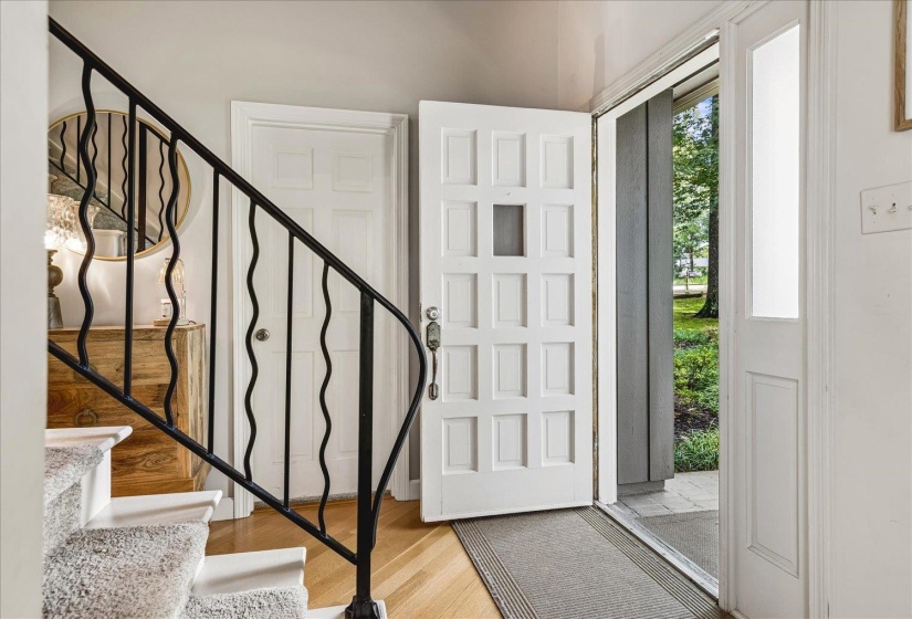 6767 POPLAR PIKE, Memphis, Tennessee 38119, 5 Bedroom Bedrooms, 13 Room Rooms,3.1 BathroomBathrooms,Residential,For Sale,POPLAR,0,10228962