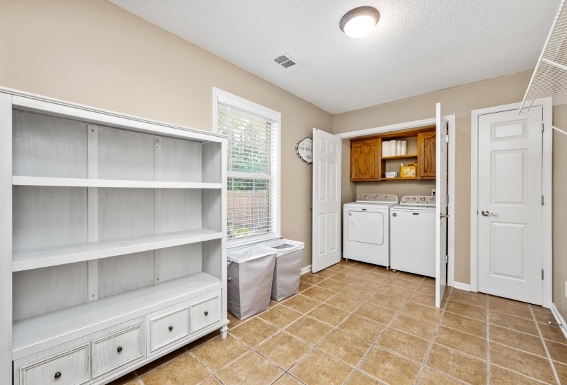 6269 BUFFALO SPRINGS LN, Bartlett, Tennessee 38135, 4 Bedroom Bedrooms, 7 Room Rooms,2 BathroomBathrooms,Residential,For Sale,BUFFALO SPRINGS,0,10228963