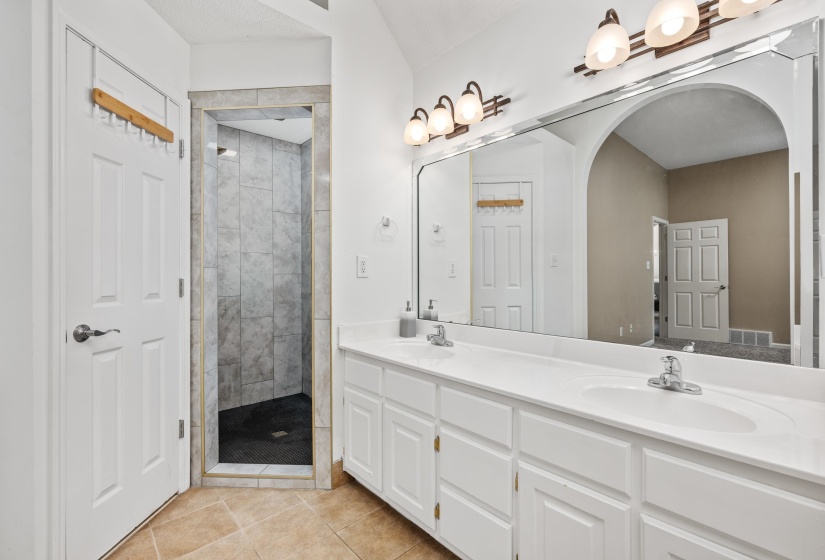6269 BUFFALO SPRINGS LN, Bartlett, Tennessee 38135, 4 Bedroom Bedrooms, 7 Room Rooms,2 BathroomBathrooms,Residential,For Sale,BUFFALO SPRINGS,0,10228963
