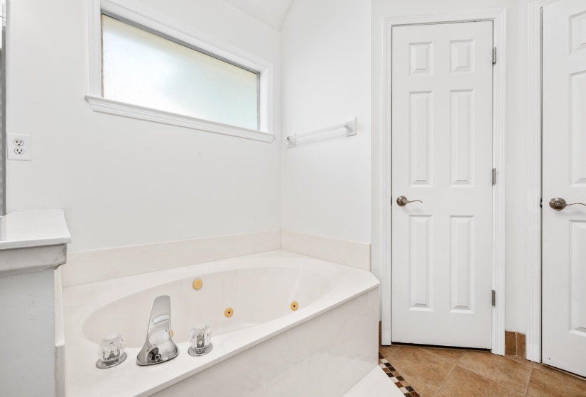 6269 BUFFALO SPRINGS LN, Bartlett, Tennessee 38135, 4 Bedroom Bedrooms, 7 Room Rooms,2 BathroomBathrooms,Residential,For Sale,BUFFALO SPRINGS,0,10228963
