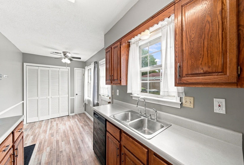 4920 WHITWORTH RD, Memphis, Tennessee 38116, 4 Bedroom Bedrooms, 7 Room Rooms,2 BathroomBathrooms,Residential,For Sale,WHITWORTH,0,10228967