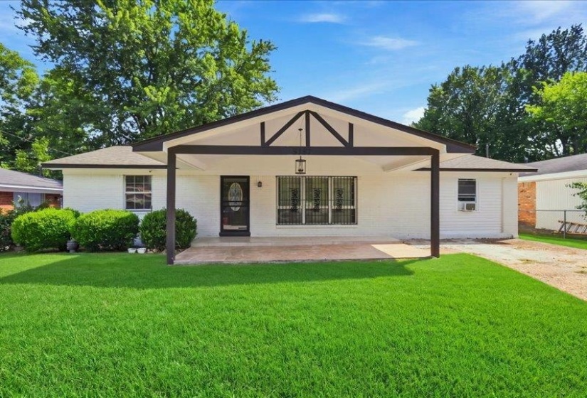 3787 CHRISTY CV, Memphis, Tennessee 38111, 4 Bedroom Bedrooms, 7 Room Rooms,2 BathroomBathrooms,Residential,For Sale,CHRISTY,0,10228971