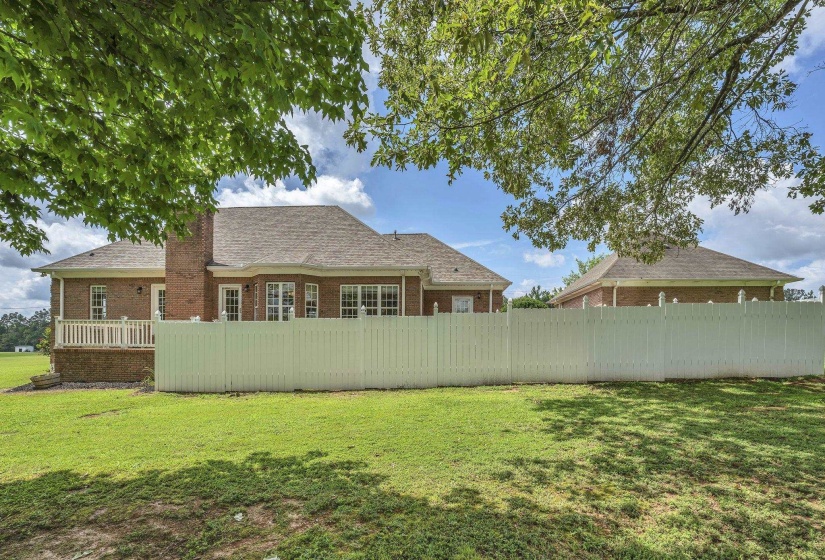 260 KERR FARMS LN, Savannah, Tennessee 38372, 4 Bedroom Bedrooms, 13 Room Rooms,3 BathroomBathrooms,Residential,For Sale,KERR FARMS,0,10228972