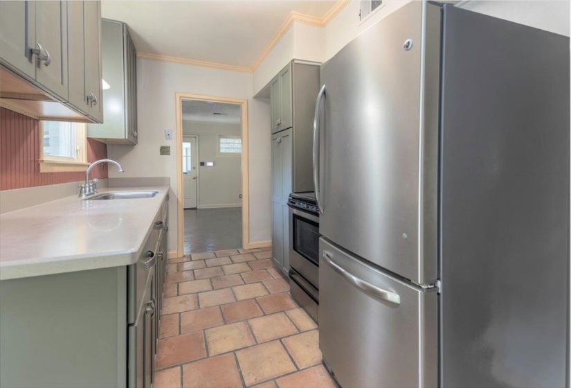 4910 COLE RD, Memphis, Tennessee 38117, 3 Bedroom Bedrooms, 6 Room Rooms,2 BathroomBathrooms,Residential,For Sale,COLE,0,10228976