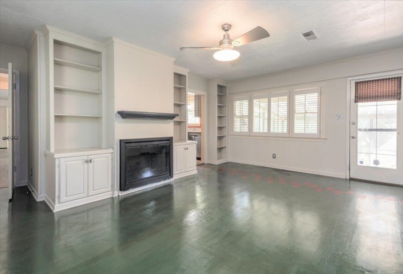 4910 COLE RD, Memphis, Tennessee 38117, 3 Bedroom Bedrooms, 6 Room Rooms,2 BathroomBathrooms,Residential,For Sale,COLE,0,10228976