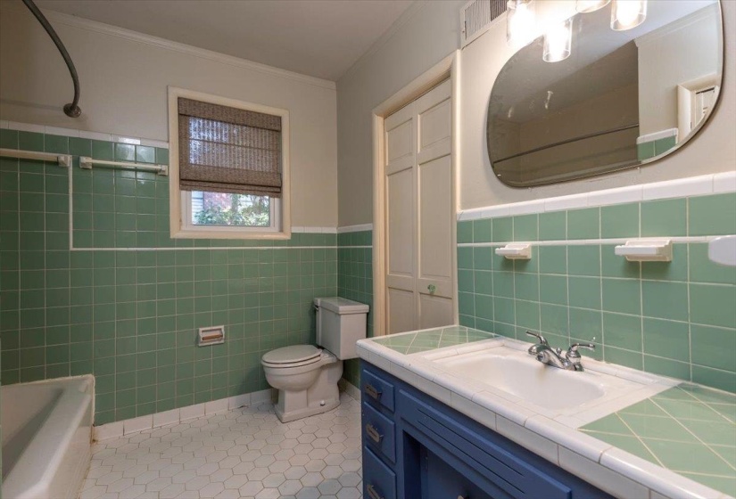 4910 COLE RD, Memphis, Tennessee 38117, 3 Bedroom Bedrooms, 6 Room Rooms,2 BathroomBathrooms,Residential,For Sale,COLE,0,10228976