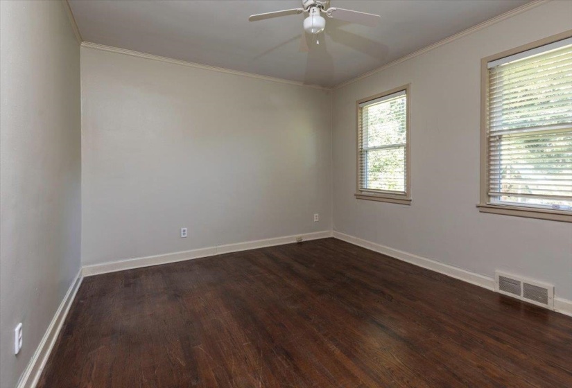 4910 COLE RD, Memphis, Tennessee 38117, 3 Bedroom Bedrooms, 6 Room Rooms,2 BathroomBathrooms,Residential,For Sale,COLE,0,10228976