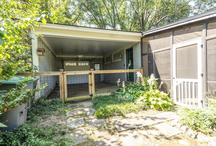 4910 COLE RD, Memphis, Tennessee 38117, 3 Bedroom Bedrooms, 6 Room Rooms,2 BathroomBathrooms,Residential,For Sale,COLE,0,10228976
