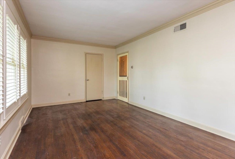 4910 COLE RD, Memphis, Tennessee 38117, 3 Bedroom Bedrooms, 6 Room Rooms,2 BathroomBathrooms,Residential,For Sale,COLE,0,10228976