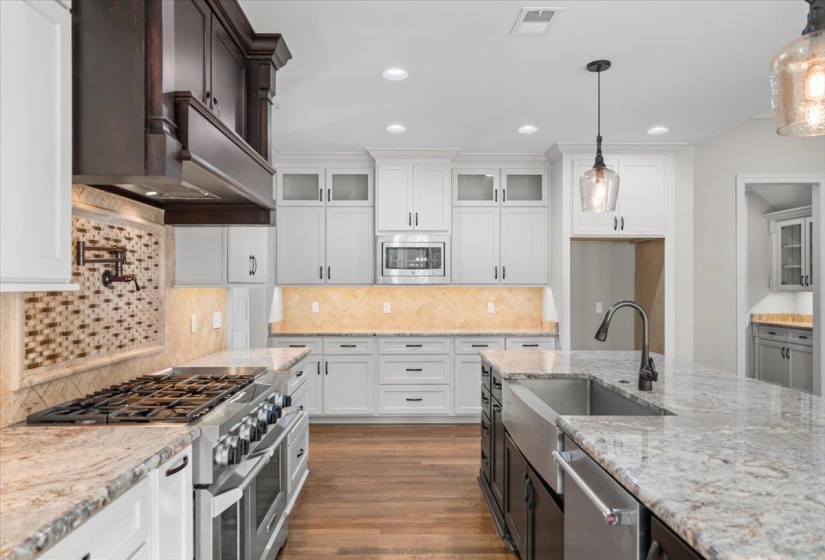 1573 PREAKNESS RUN LN, Collierville, Tennessee 38017, 5 Bedroom Bedrooms, 12 Room Rooms,5.1 BathroomBathrooms,Residential,For Sale,PREAKNESS RUN,0,10228980