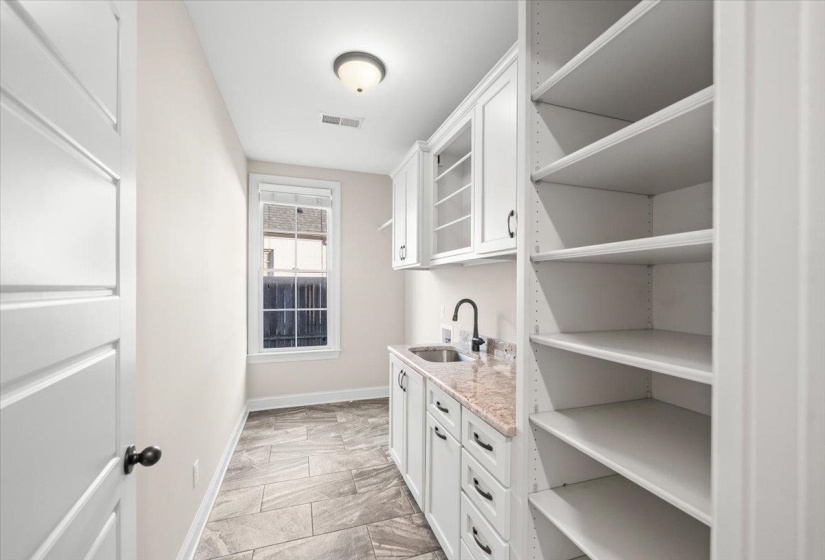 1573 PREAKNESS RUN LN, Collierville, Tennessee 38017, 5 Bedroom Bedrooms, 12 Room Rooms,5.1 BathroomBathrooms,Residential,For Sale,PREAKNESS RUN,0,10228980