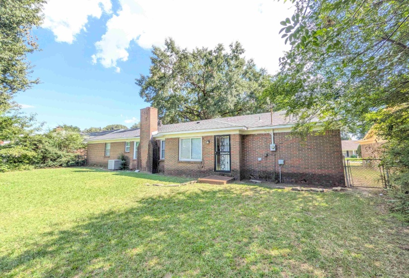 5352 HERITAGE AVE, Memphis, Tennessee 38115, 4 Bedroom Bedrooms, 4 Room Rooms,2 BathroomBathrooms,Residential,For Sale,HERITAGE,0,10228985