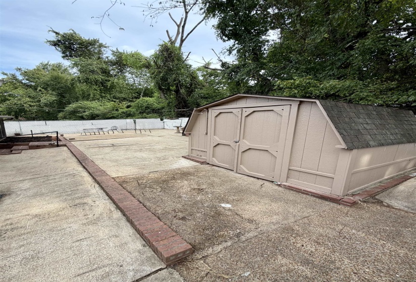 137 CHAMPA AVE, Memphis, Tennessee 38109, 3 Bedroom Bedrooms, 9 Room Rooms,2 BathroomBathrooms,Residential,For Sale,CHAMPA,0,10228990