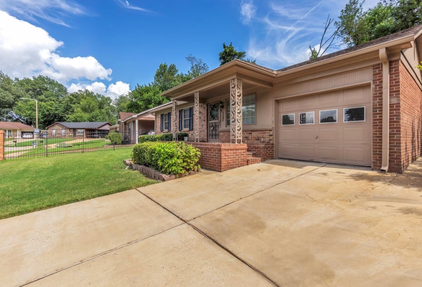 137 CHAMPA AVE, Memphis, Tennessee 38109, 3 Bedroom Bedrooms, 9 Room Rooms,2 BathroomBathrooms,Residential,For Sale,CHAMPA,0,10228990