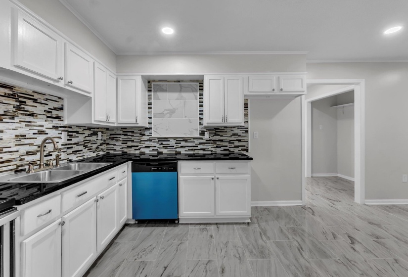 137 CHAMPA AVE, Memphis, Tennessee 38109, 3 Bedroom Bedrooms, 9 Room Rooms,2 BathroomBathrooms,Residential,For Sale,CHAMPA,0,10228990